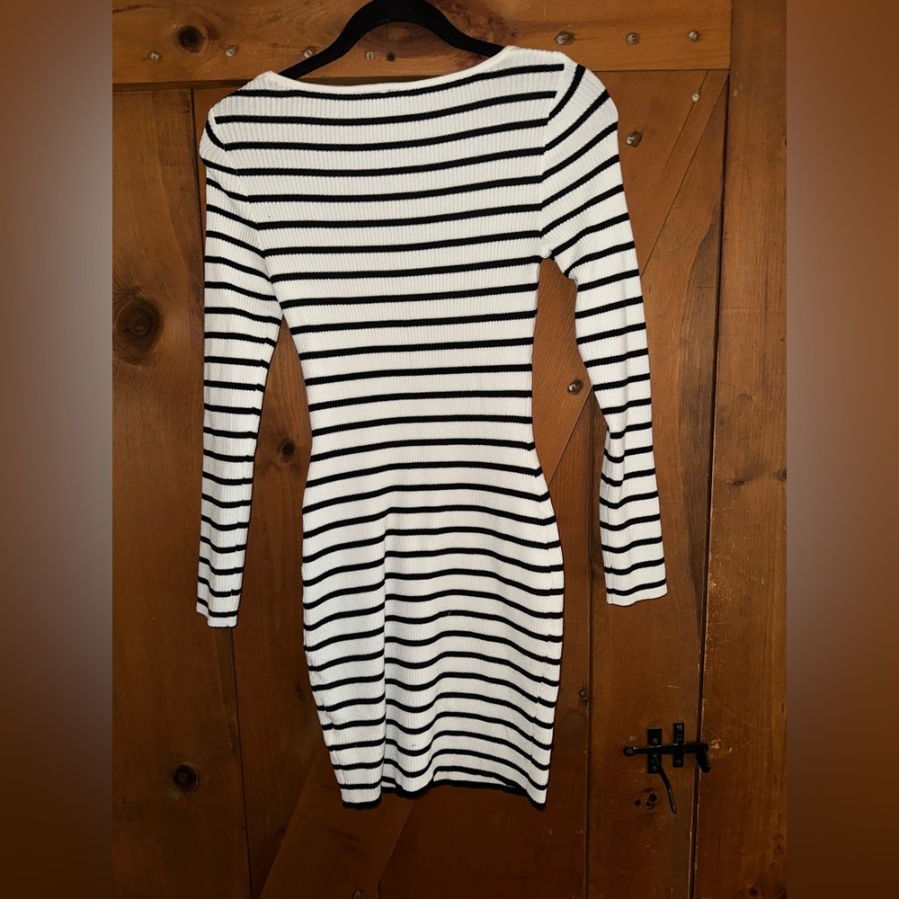 H&M Divided Black & White Striped Long Sleeve Bodycon Dress Sz Small - Picture 4 of 7